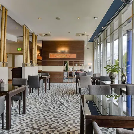 Novotel Hotell 4*
