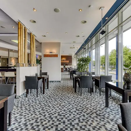 Novotel 4*