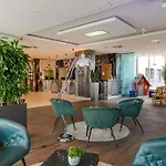 Novotel 4*