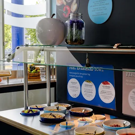 科隆诺沃特酒店 4* 科隆