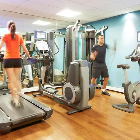 科隆诺沃特酒店 酒店 4*