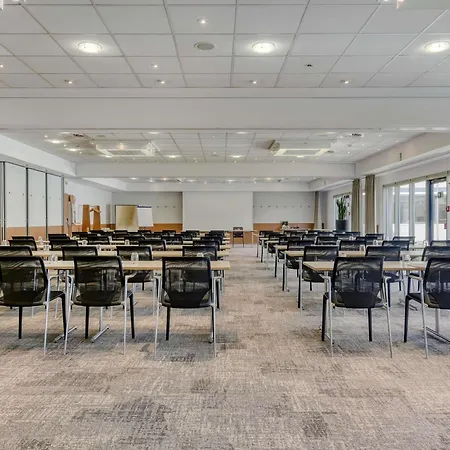 科隆诺沃特酒店 酒店 4*